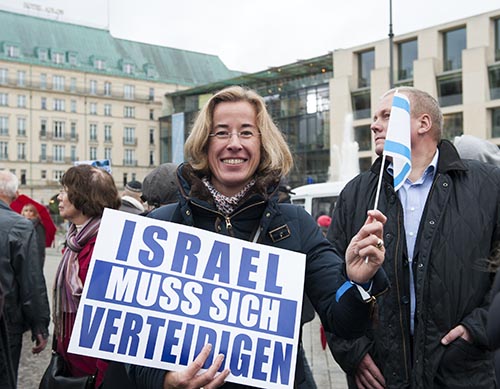 Pariser Platz - Kundgebung Terror und Hass entgegentreten-Berlin fuer Israel Hadas-Handels- man-L.Suesskind-D.Berger u.a.