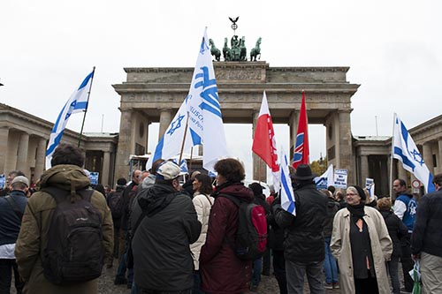 Pariser Platz - Kundgebung Terror und Hass entgegentreten-Berlin fuer Israel Hadas-Handels- man-L.Suesskind-D.Berger u.a.