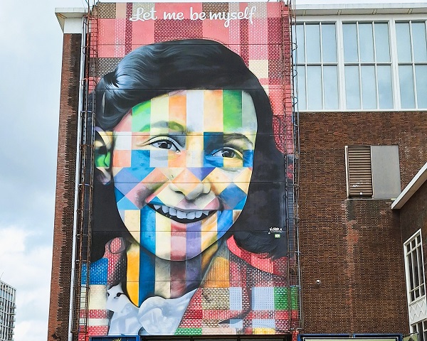 Anne Frank als Rollenvorbild für queere Jugendliche