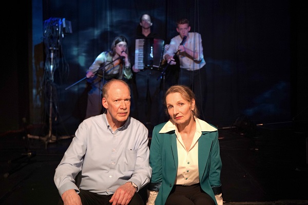 „Wir spielen Alltag – Mein Leben zwischen Trümmern und Träumen“